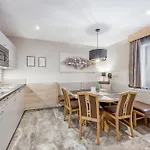 Aliona Apartment