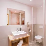 Aliona Apartment *
